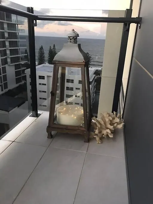 Daire Mooloolaba, First Ave. First Light Apt Ocean Views